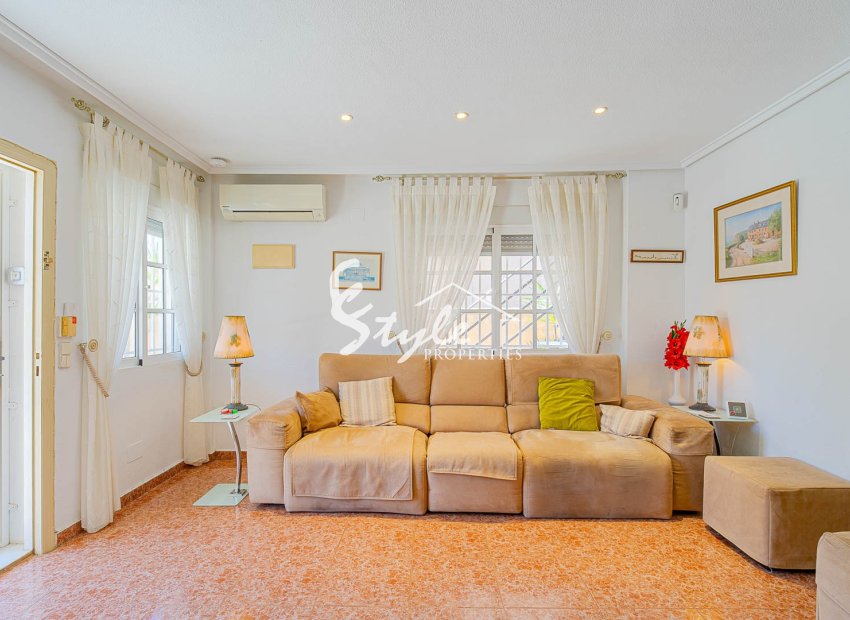Resale - Villa - Punta Prima