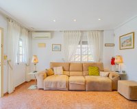 Resale - Villa - Punta Prima
