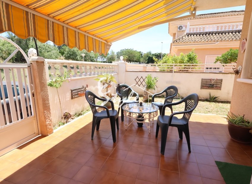 Resale - Villa - Punta Prima