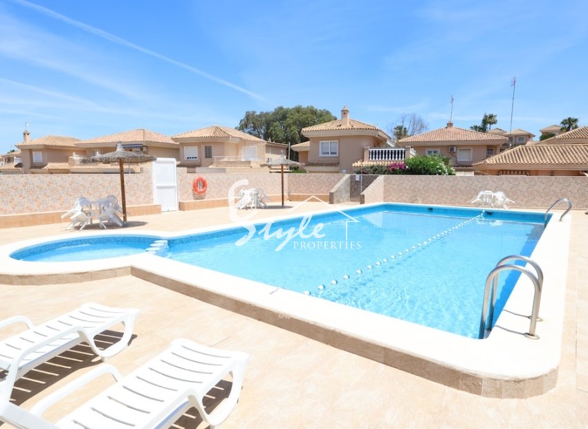 Resale - Villa - Punta Prima