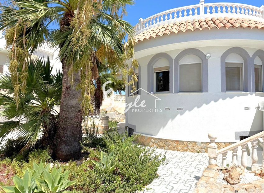 Resale - Villa - San Miguel De Salinas - BLUE LAGOON