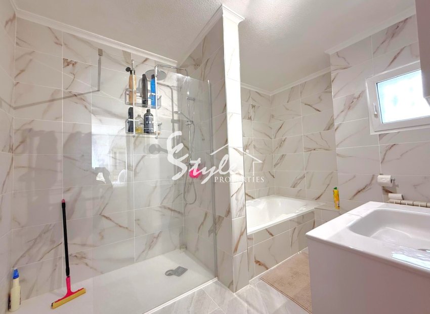 Resale - Villa - San Miguel De Salinas - BLUE LAGOON