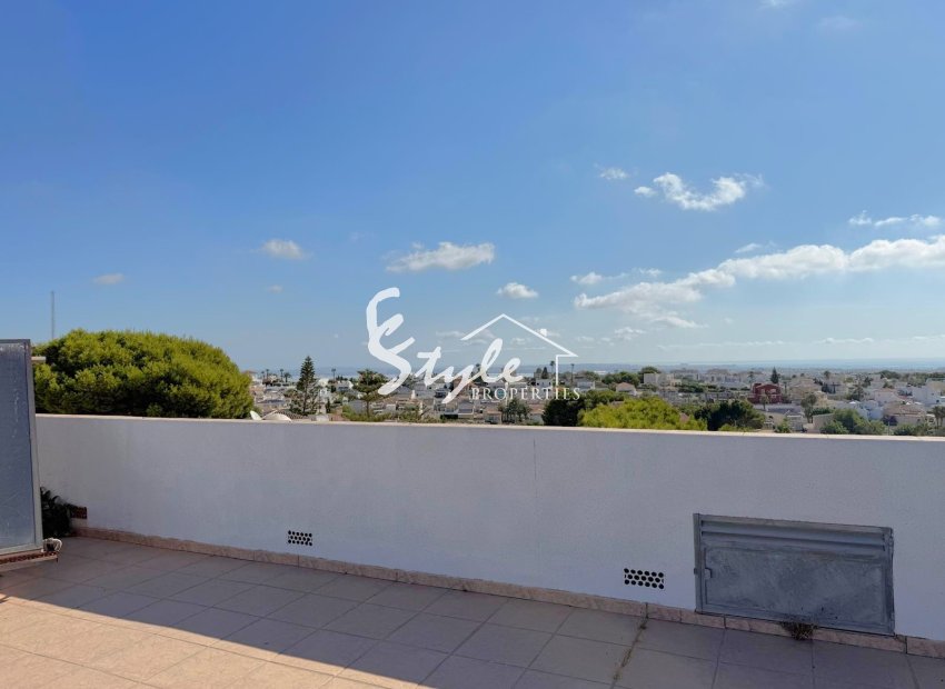 Resale - Villa - San Miguel De Salinas - BLUE LAGOON