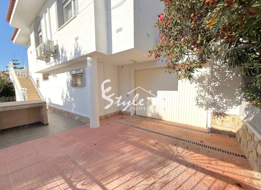Resale - Villa - San Miguel De Salinas - BLUE LAGOON