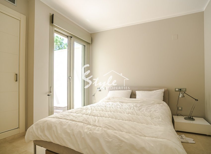 Resale - Villa - San Miguel De Salinas - Las Colinas Golf