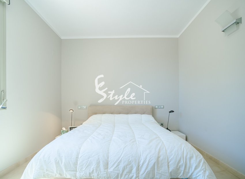 Resale - Villa - San Miguel De Salinas - Las Colinas Golf