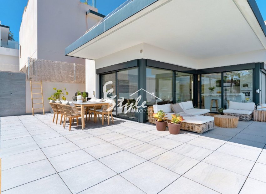 Resale - Villa - San Miguel De Salinas