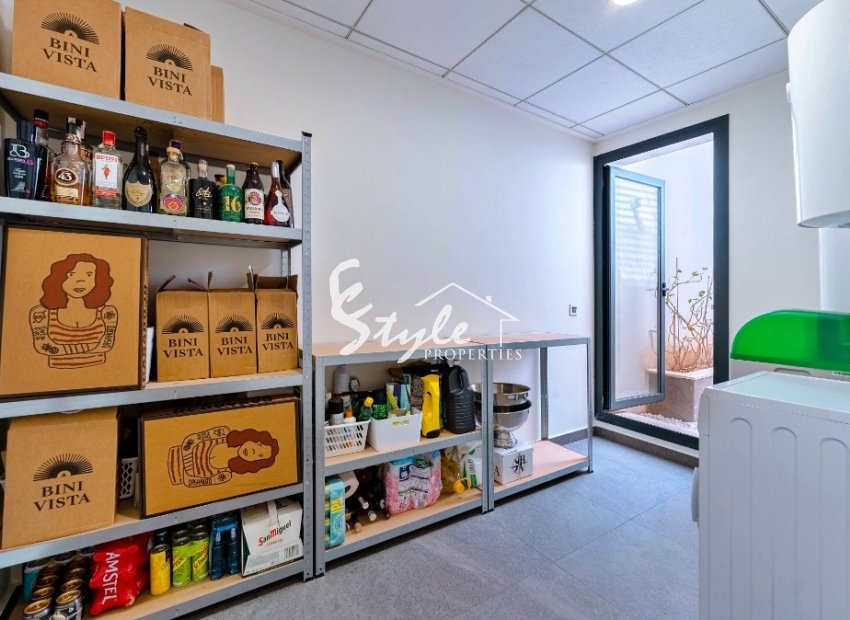 Resale - Villa - San Miguel De Salinas