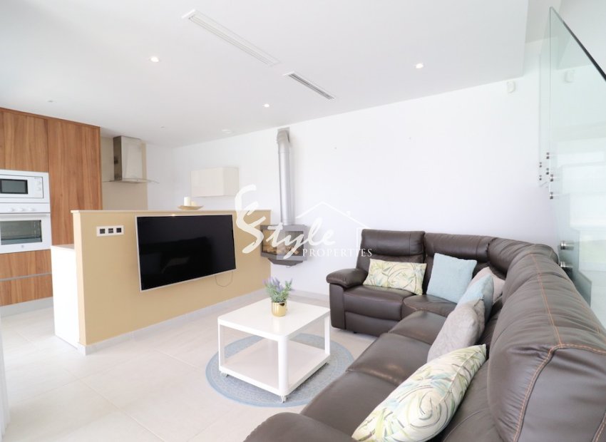 Resale - Villa - San Miguel De Salinas