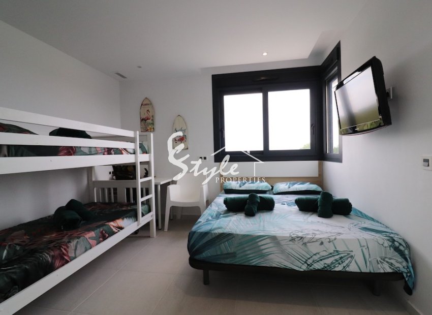 Resale - Villa - San Miguel De Salinas