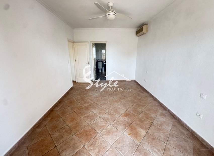 Resale - Villa - San Miguel - San Miguel De Salinas