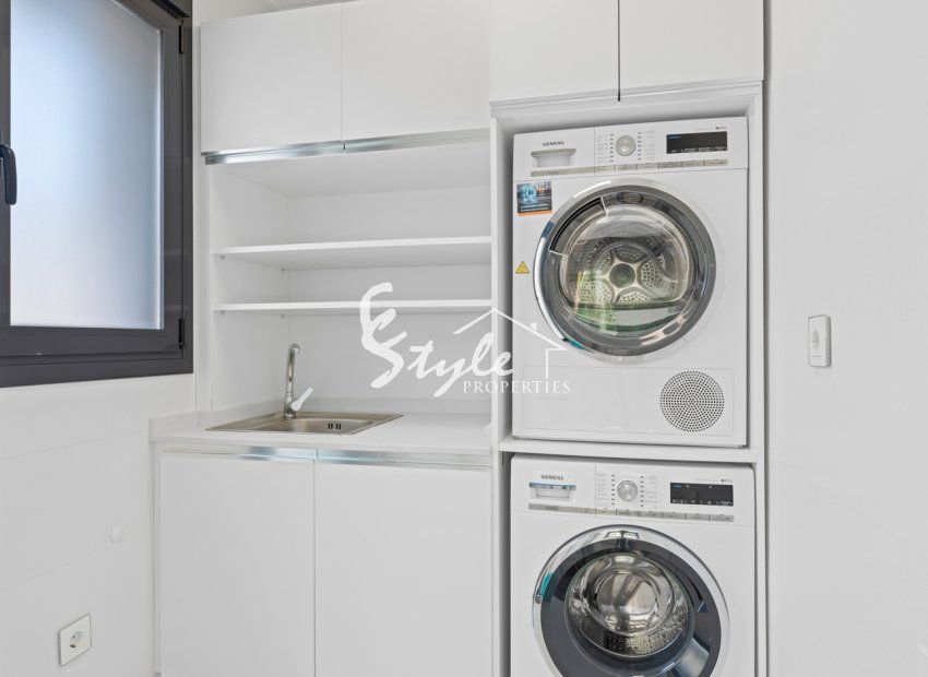 Resale - Villa - San Miguel - San Miguel De Salinas