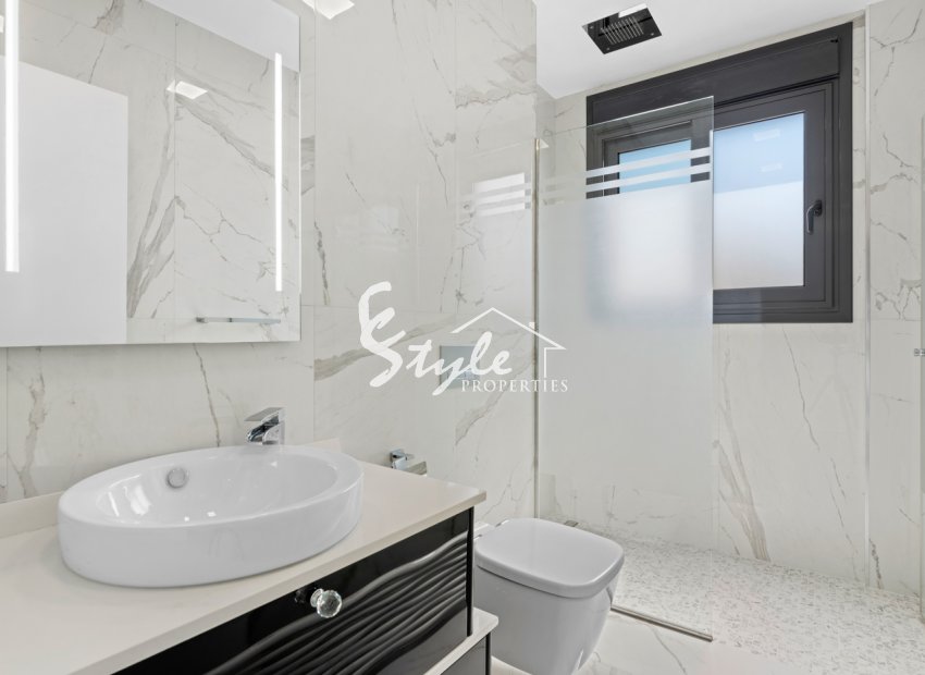 Resale - Villa - San Miguel - San Miguel De Salinas