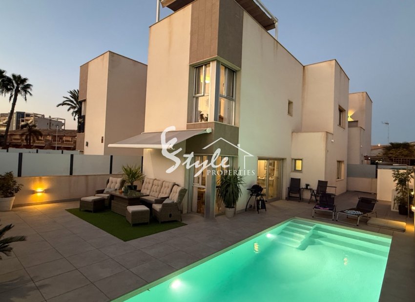 Resale - Villa - Santiago de Ribeira - Zona de la playa