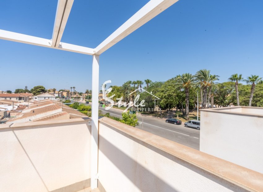Resale - Villa - Santiago de Ribeira - Zona de la playa
