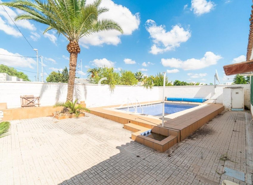 Resale - Villa - Torre - Pacheco - Roldán