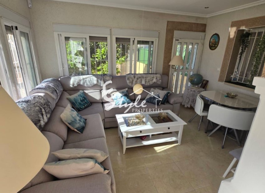 Resale - Villa - Torrevieja - Aguas Nuevas