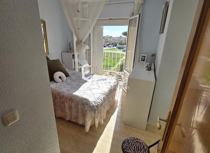 Resale - Villa - Torrevieja - Aguas Nuevas