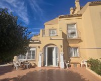 Resale - Villa - Torrevieja - Aguas Nuevas