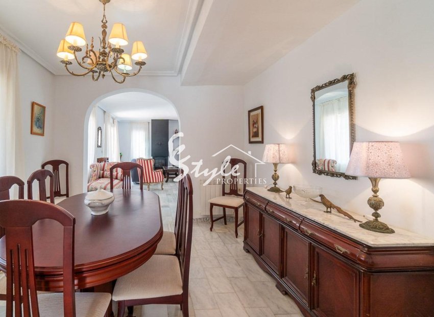 Resale - Villa - Torrevieja - Cabo Cervera