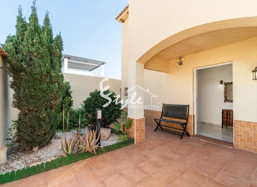 Resale - Villa - Torrevieja - Cabo Cervera