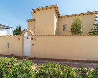 Resale - Villa - Torrevieja - Cabo Cervera