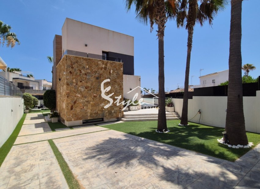 Resale - Villa - Torrevieja - Costa Blanca Sur