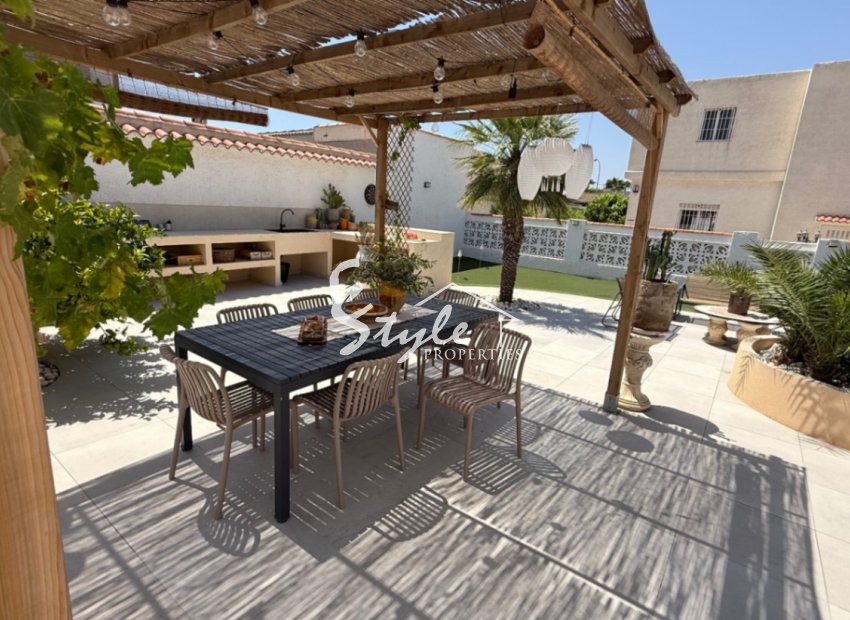 Resale - Villa - Torrevieja - Costa Blanca Sur