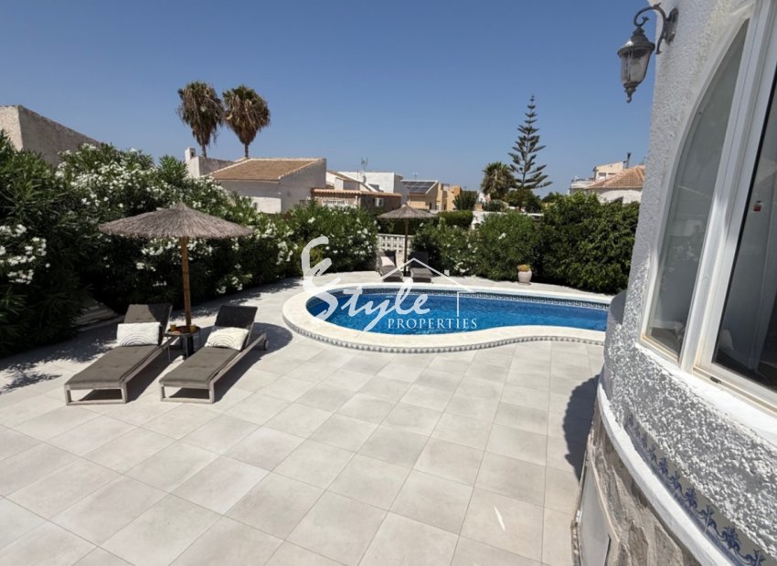 Resale - Villa - Torrevieja - Costa Blanca Sur