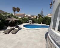 Resale - Villa - Torrevieja - Costa Blanca Sur