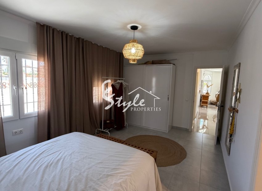 Resale - Villa - Torrevieja - Costa Blanca Sur