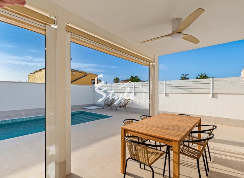 Resale - Villa - Torrevieja - El Chaparal