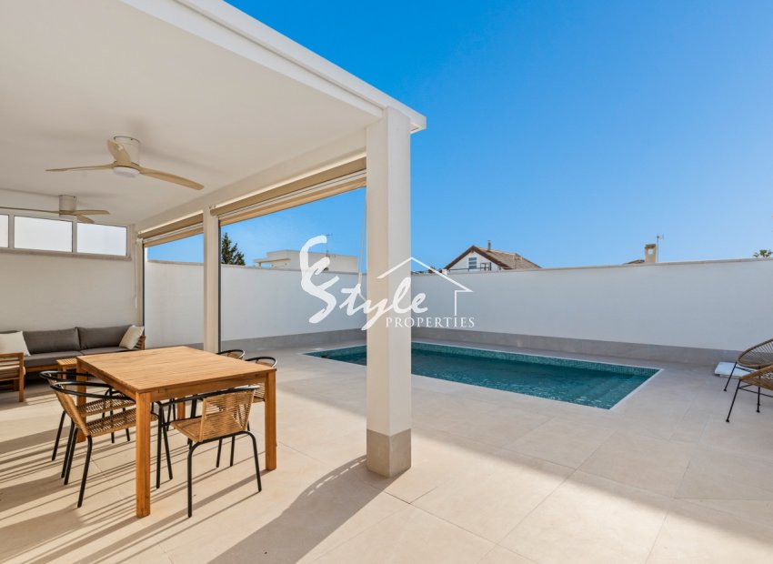 Resale - Villa - Torrevieja - El Chaparal