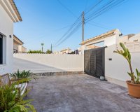 Resale - Villa - Torrevieja - El Chaparal