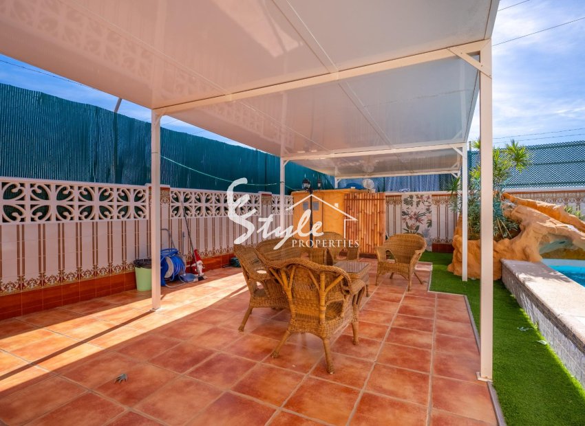Resale - Villa - Torrevieja - El Chaparal