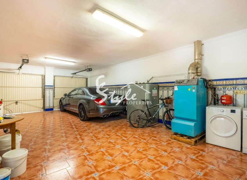 Resale - Villa - Torrevieja - El Chaparal