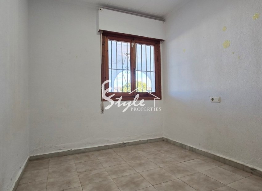 Resale - Villa - Torrevieja - El Chaparal