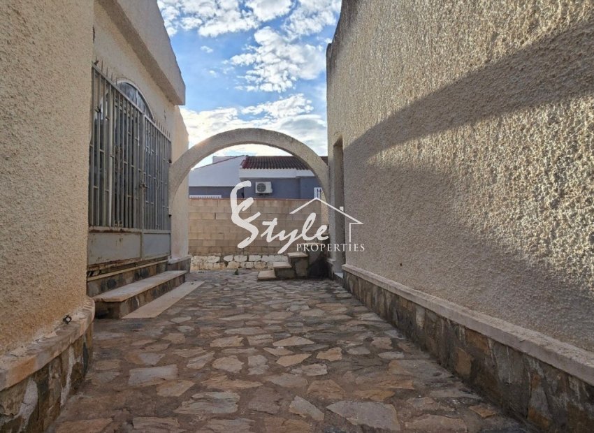 Resale - Villa - Torrevieja - El Chaparal