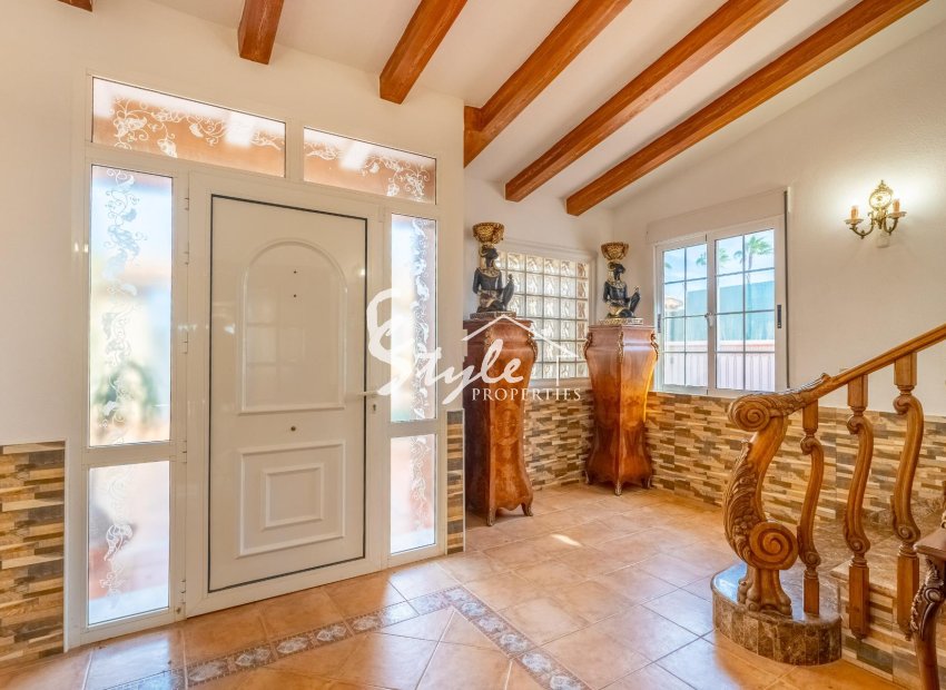 Resale - Villa - Torrevieja - El Chaparal