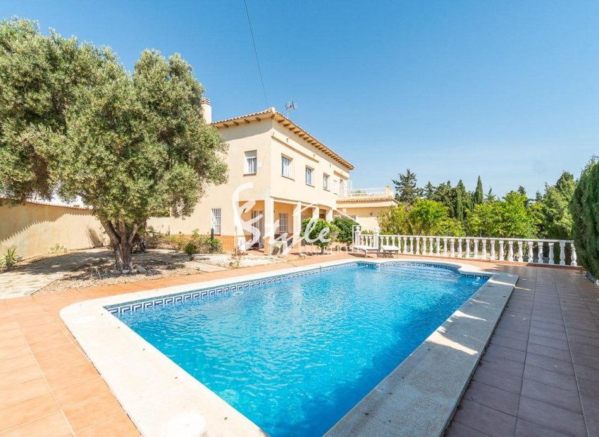 Resale - Villa - Torrevieja - La Mata