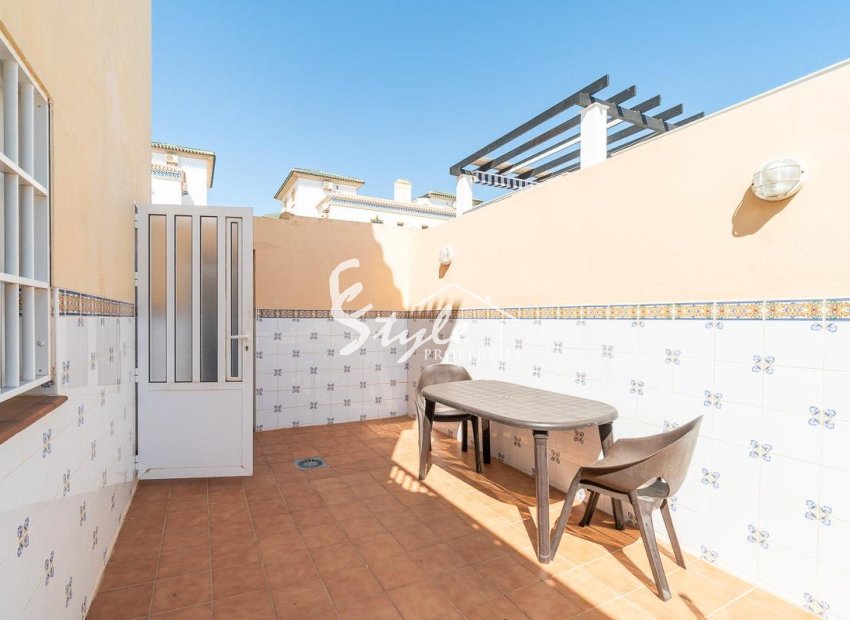 Resale - Villa - Torrevieja - La Mata