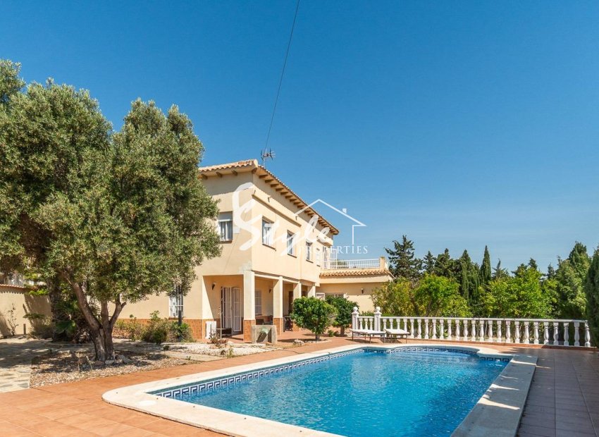 Resale - Villa - Torrevieja - La Mata