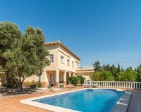 Resale - Villa - Torrevieja - La Mata