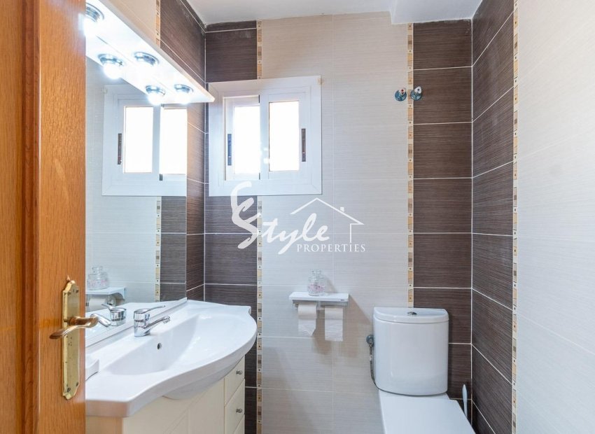 Resale - Villa - Torrevieja - La Mata