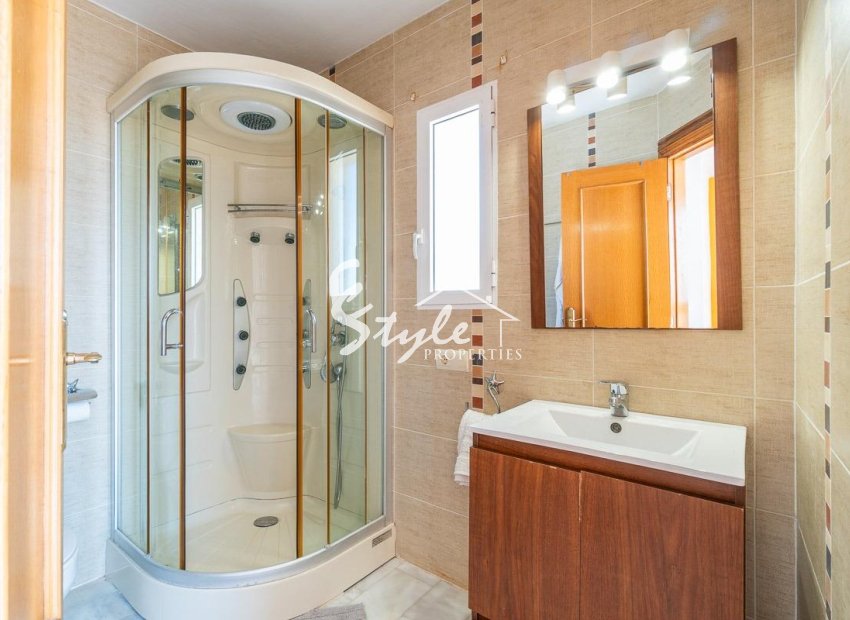 Resale - Villa - Torrevieja - La Mata