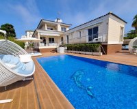Resale - Villa - Torrevieja - La Mata