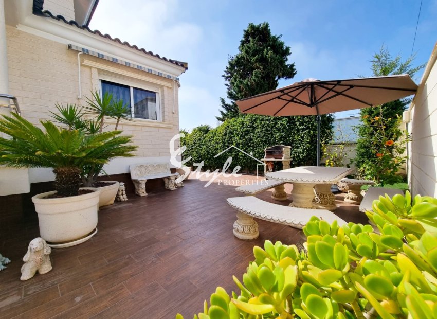 Resale - Villa - Torrevieja - La Mata