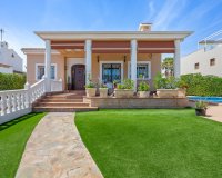 Resale - Villa - Torrevieja - La Mata