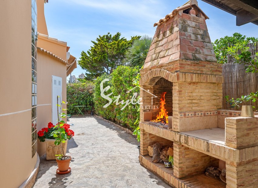 Resale - Villa - Torrevieja - La Mata