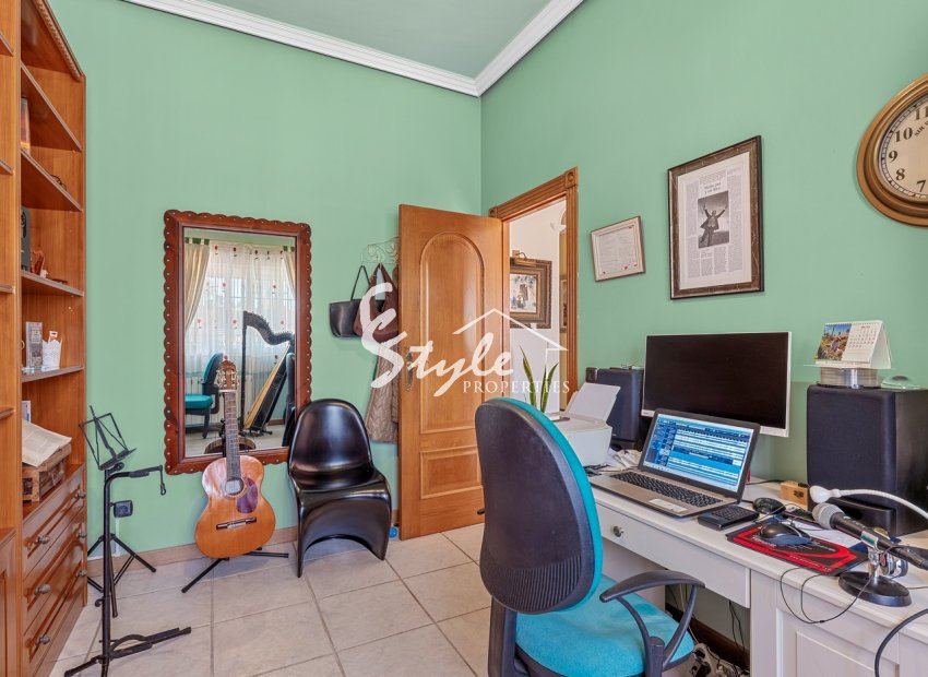 Resale - Villa - Torrevieja - La Mata